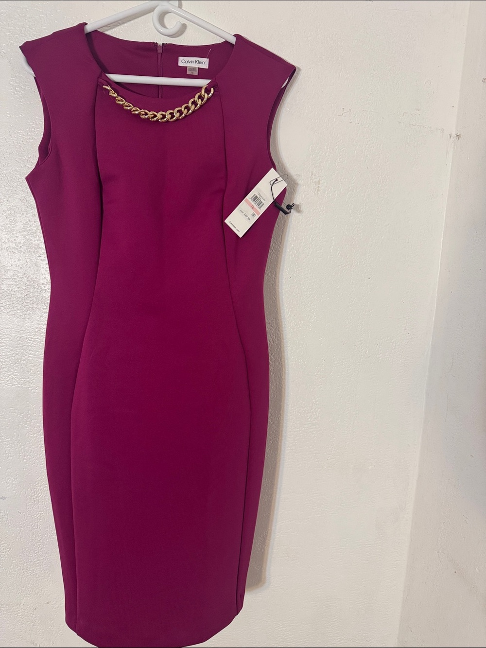 Calvin Klein Magenta Sleeveless Sheath Dress with Gold Chain size 10